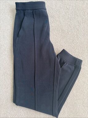 Lululemon softstreme jogger